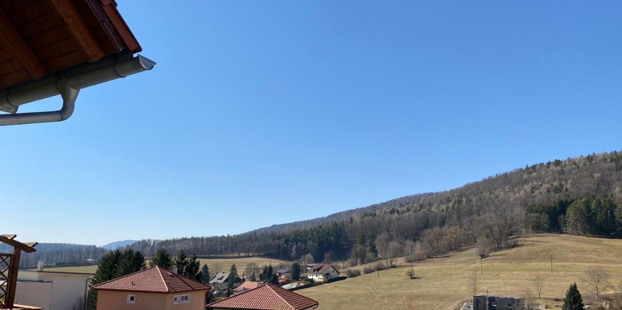 Schones Apartment Mit Terrasse, Mitten Im Grunen Stattegg 外观 照片